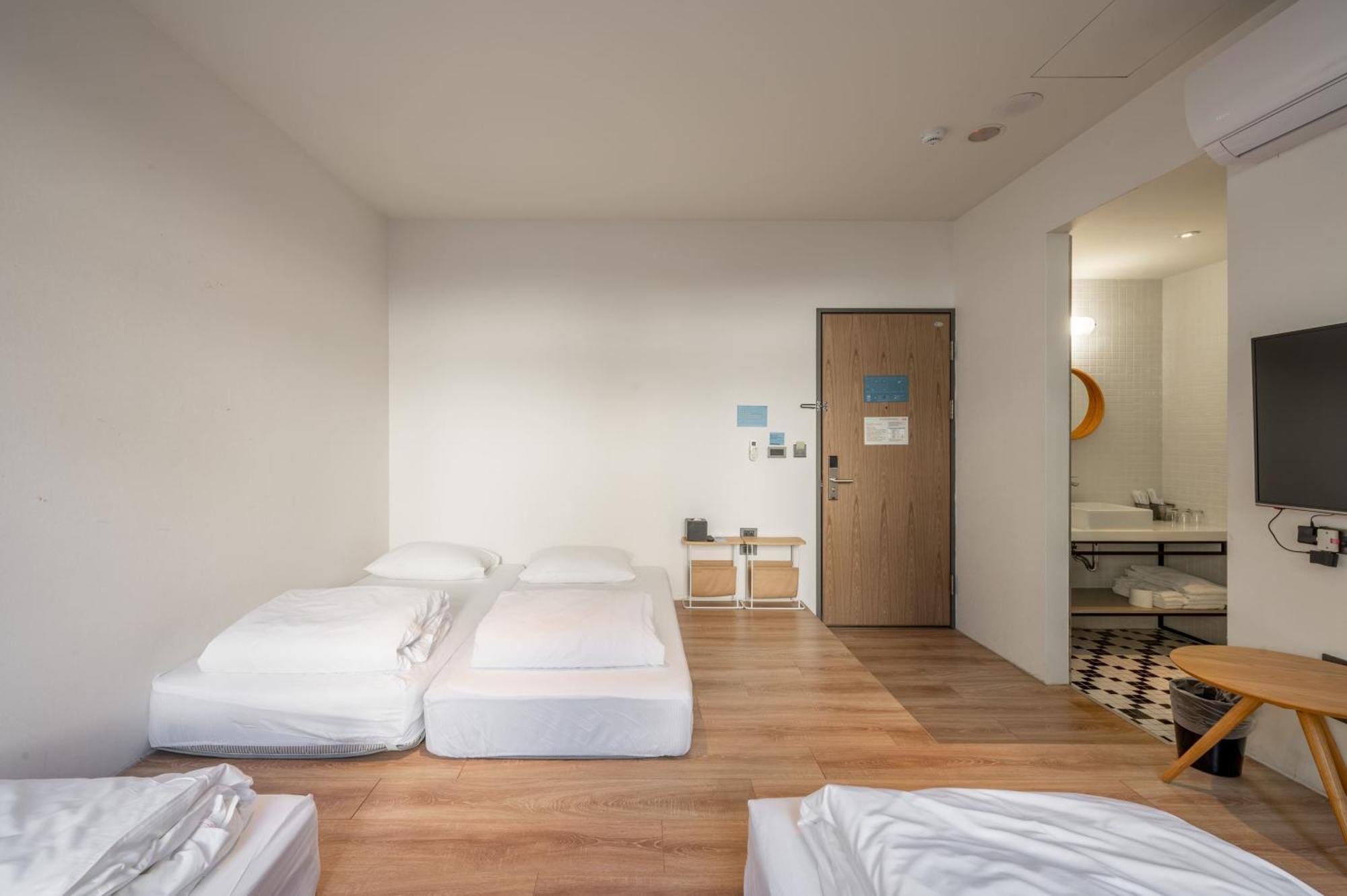 Light Hostel Hualien Exterior photo